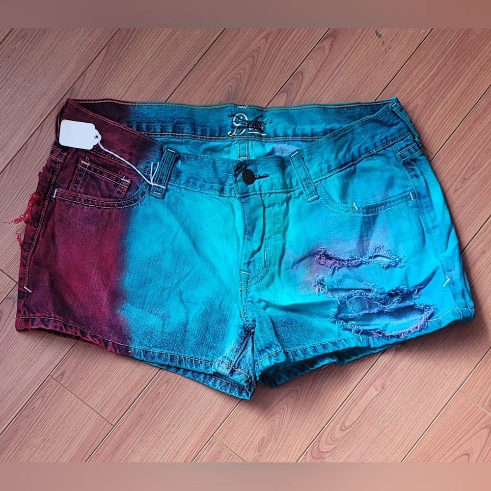 Tie Dye Destroyed Boyfriend Denim Shorts